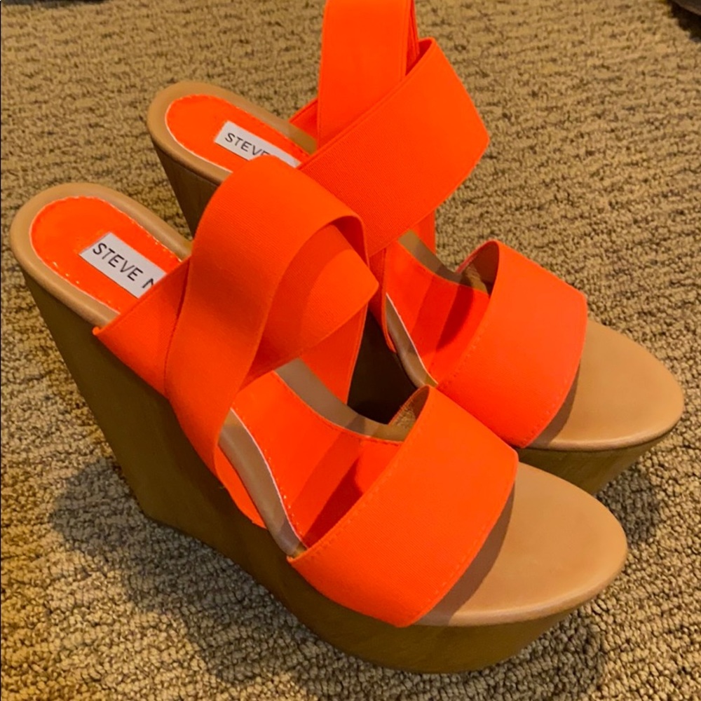 Brand new Steve Madden wedges